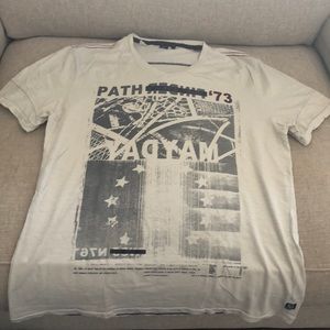 Buffalo never worn graphic tee size L